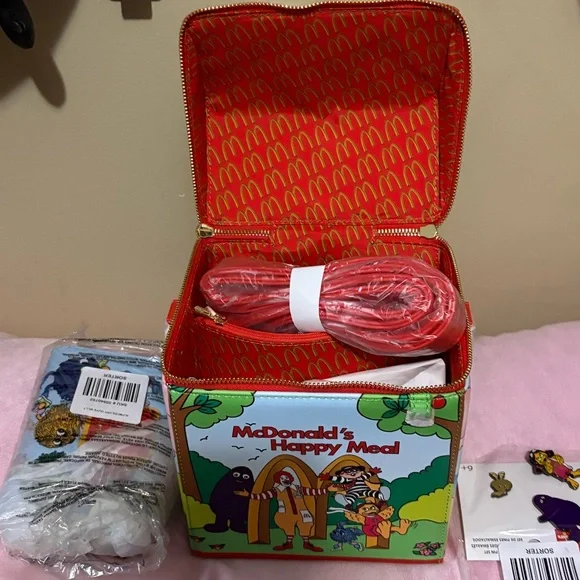 Loungefly McDonald's Happy Meal crossbody bag, wallet, and collector pins new - Picture 5 of 6